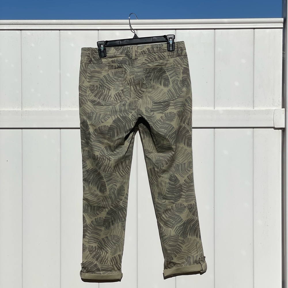 Democracy “Flex-Ellent” Cargo Crop Jeans - Picture 9 of 11